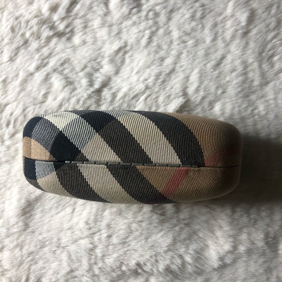 Authentic Burberry Sunglass Case - Picture 4 of 8
